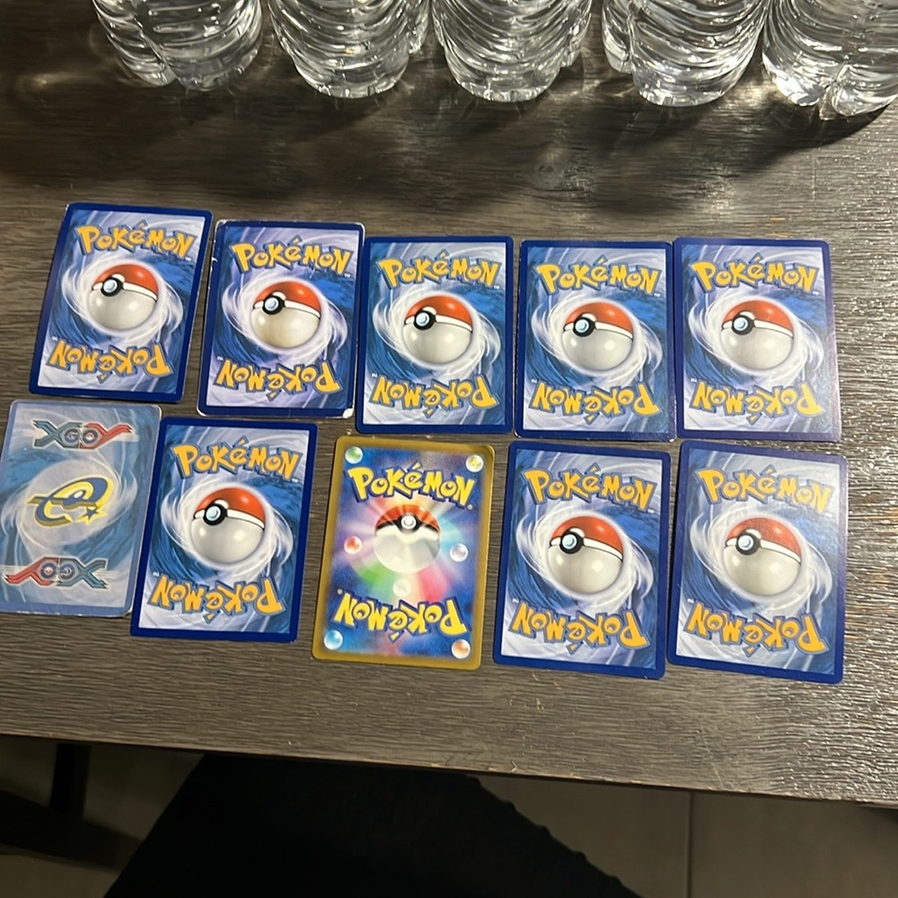 Pokémon Cards - Picture 2 of 3